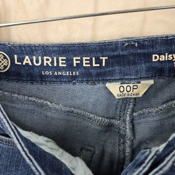 Laurie Felt Women's Blue Daisy Denim Crop Jeans Size 00P - Picture 3 of 13
